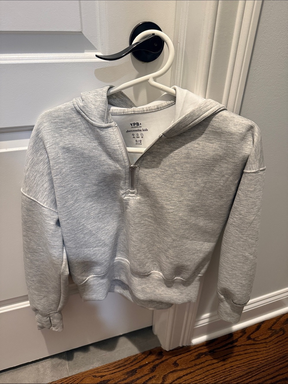 abercrombie kids Heather Gray quarter Zip-Up Hoodie never worn